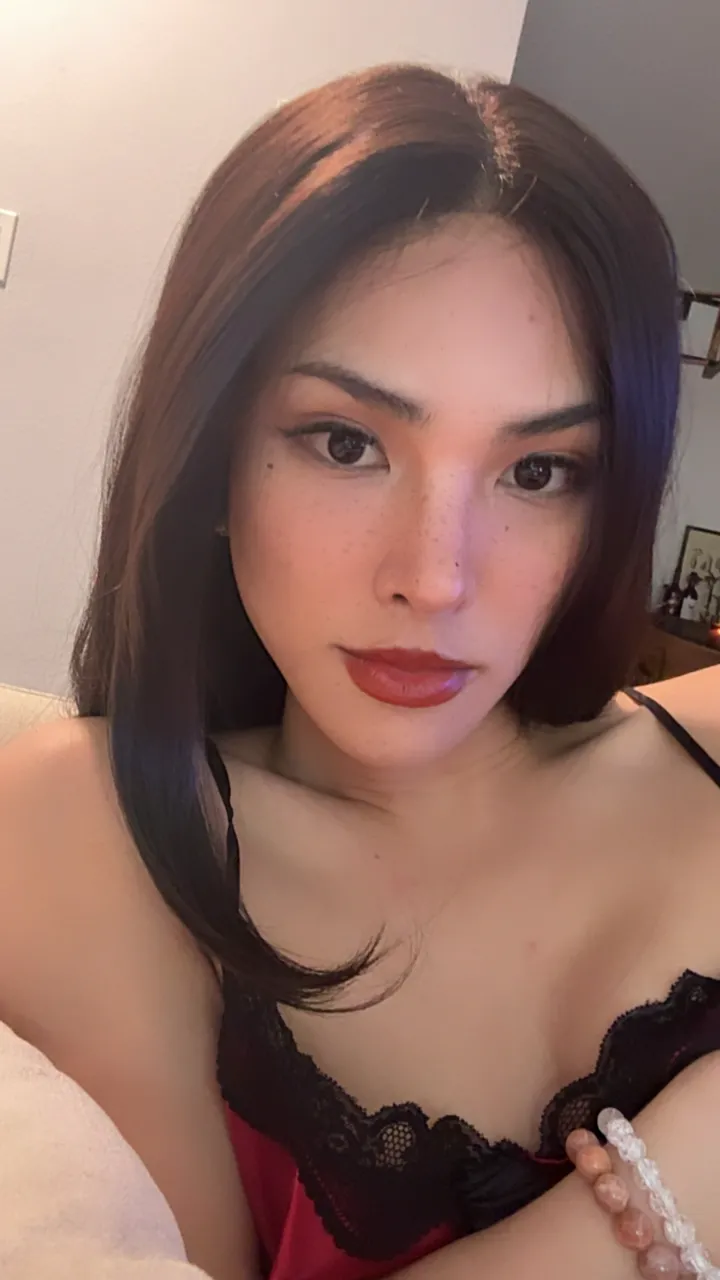 Escorts Hollywood, California Miki Ladyboy