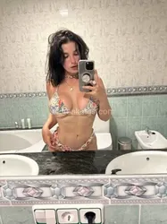 Escorts Miami, Florida Available for bodyrub and happy ending ???? +1