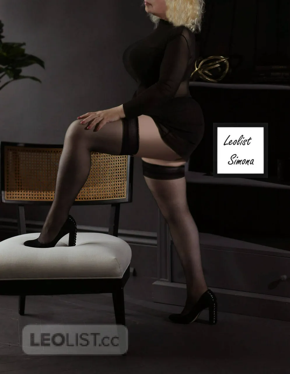 Escorts Oakville, Ontario Mature Lady Available in Oakville