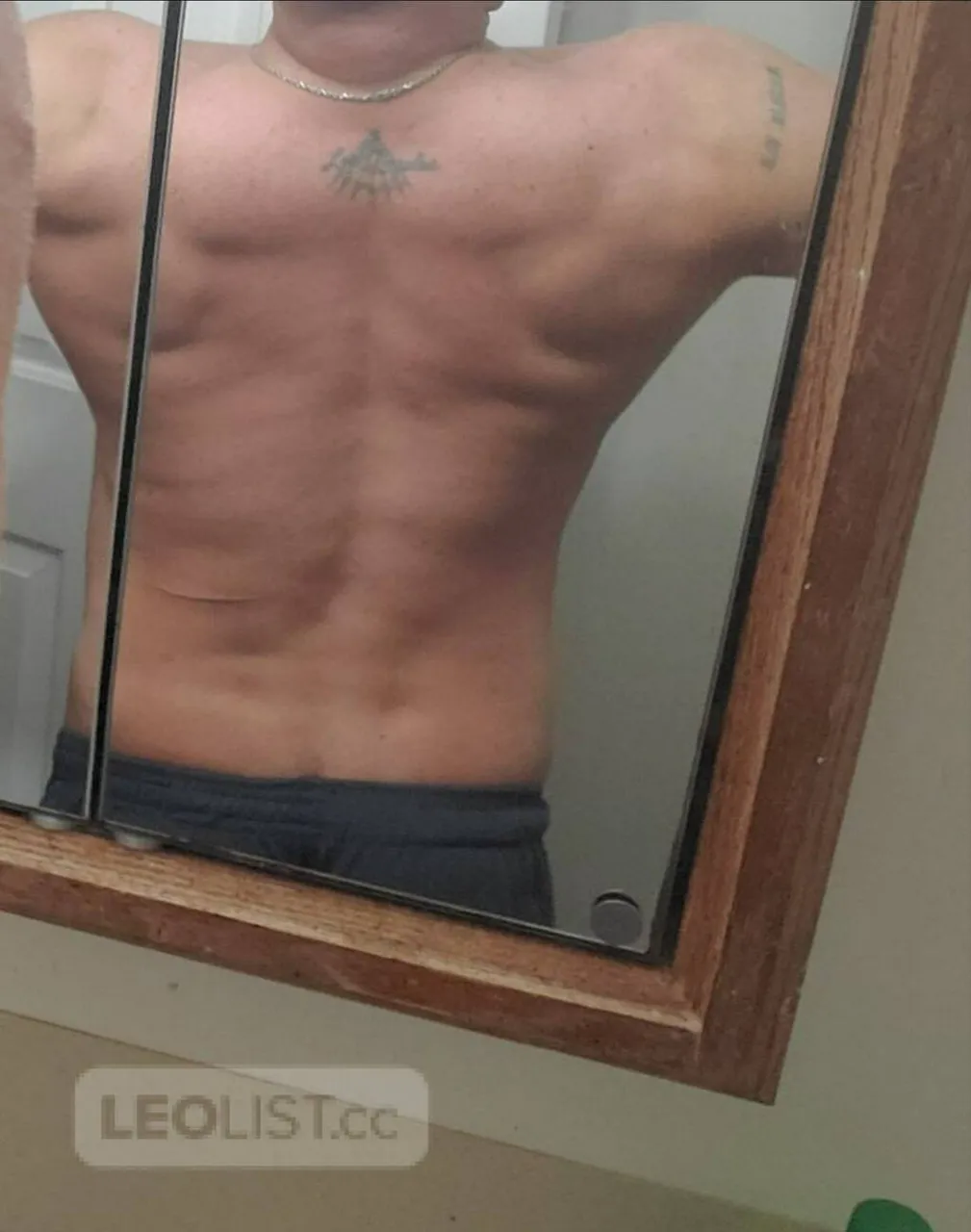 Escorts Thunder Bay, Ontario Enzo