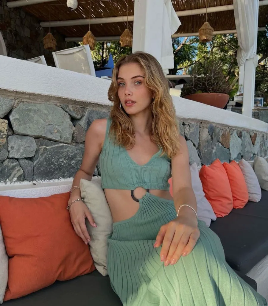 Escorts Paris, France HUT