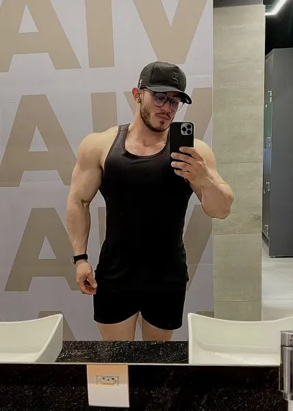 Escorts Paris, France Masseur_Muscle