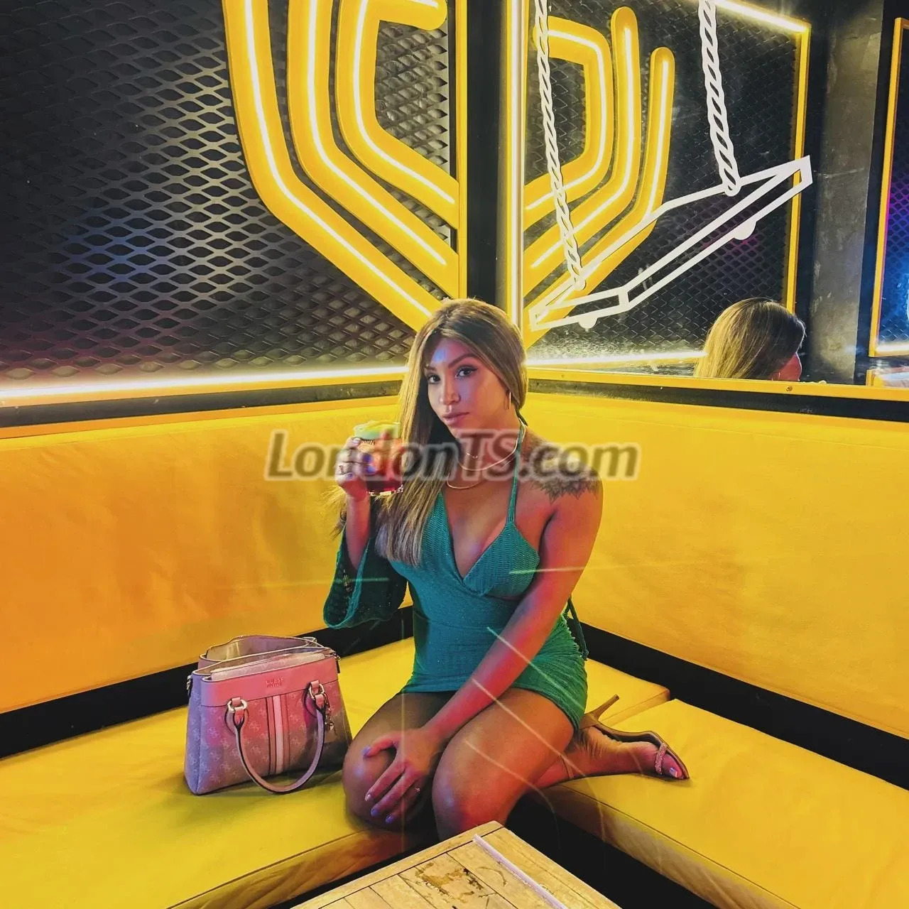 Escorts London, England Adriana Lancaster