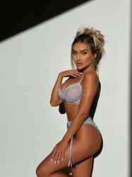 Escorts Chicago, Illinois Nika