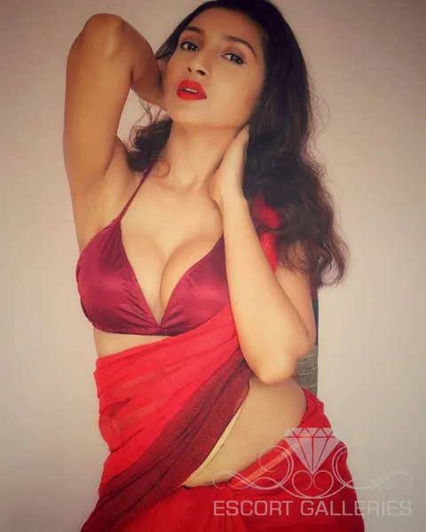 Escorts Muscat, Oman Aarohi Angel