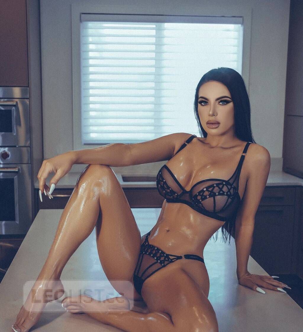 Escorts Vancouver, British Columbia ♛ 𝙙𝙞𝙧𝙩𝙮 𝙖𝙣𝙙 𝙝𝙤𝙩 ​♛ PORNSTAR HERE FOR 1 WEEK DON’T MISS