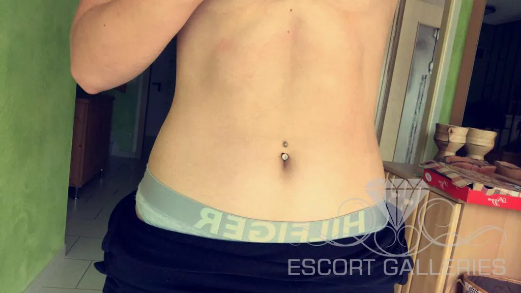 Escorts Munich, Germany Jasmin