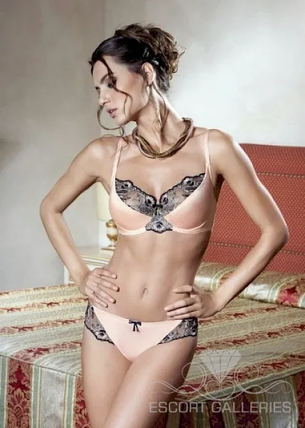 Escorts The Hague, Netherlands Michelle