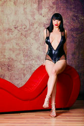 Escorts Amsterdam, Netherlands Mia
