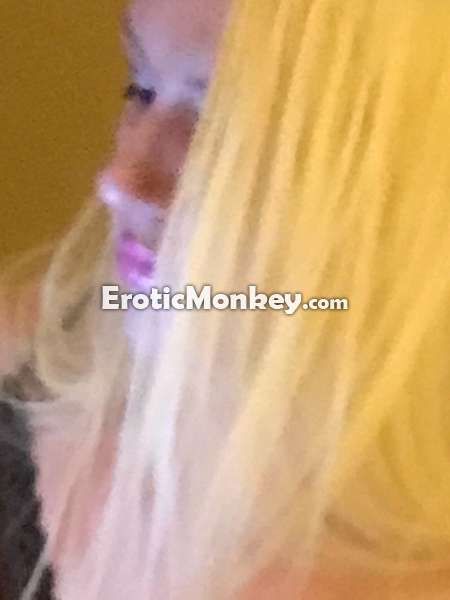 Escorts Buffalo, New York Vikki