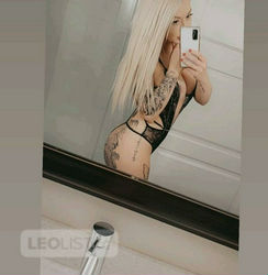 Escorts Calgary, Alberta Ready for the weekend cumm get freeky with me lowrules