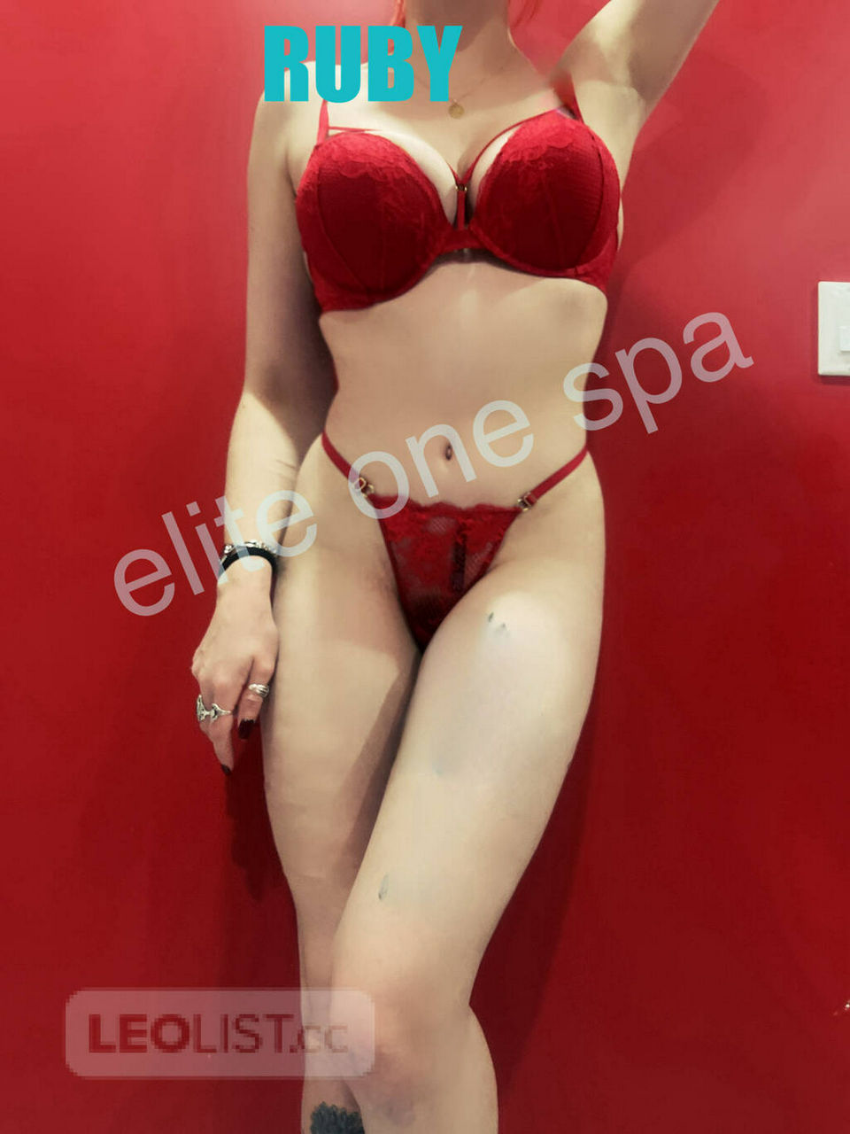 Escorts Montreal, Quebec Ruby & friends