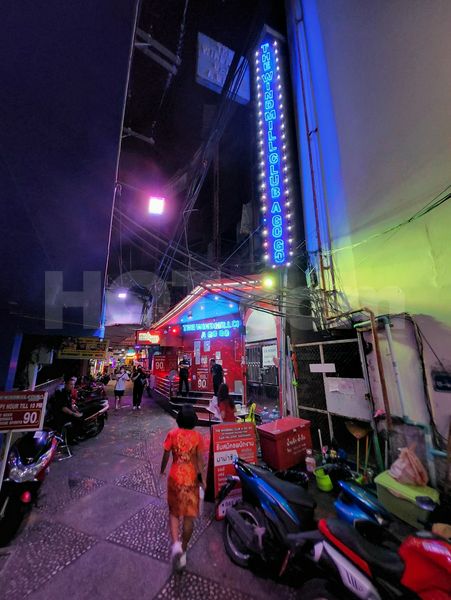Beer Bar / Go-Go Bar Ban Phatthaya Tai, Thailand Windmill Club