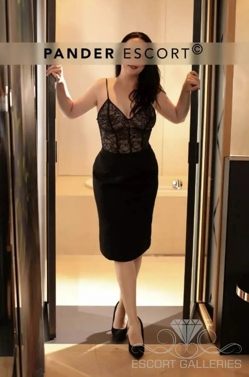 Escorts Augsburg, Germany Sabrina