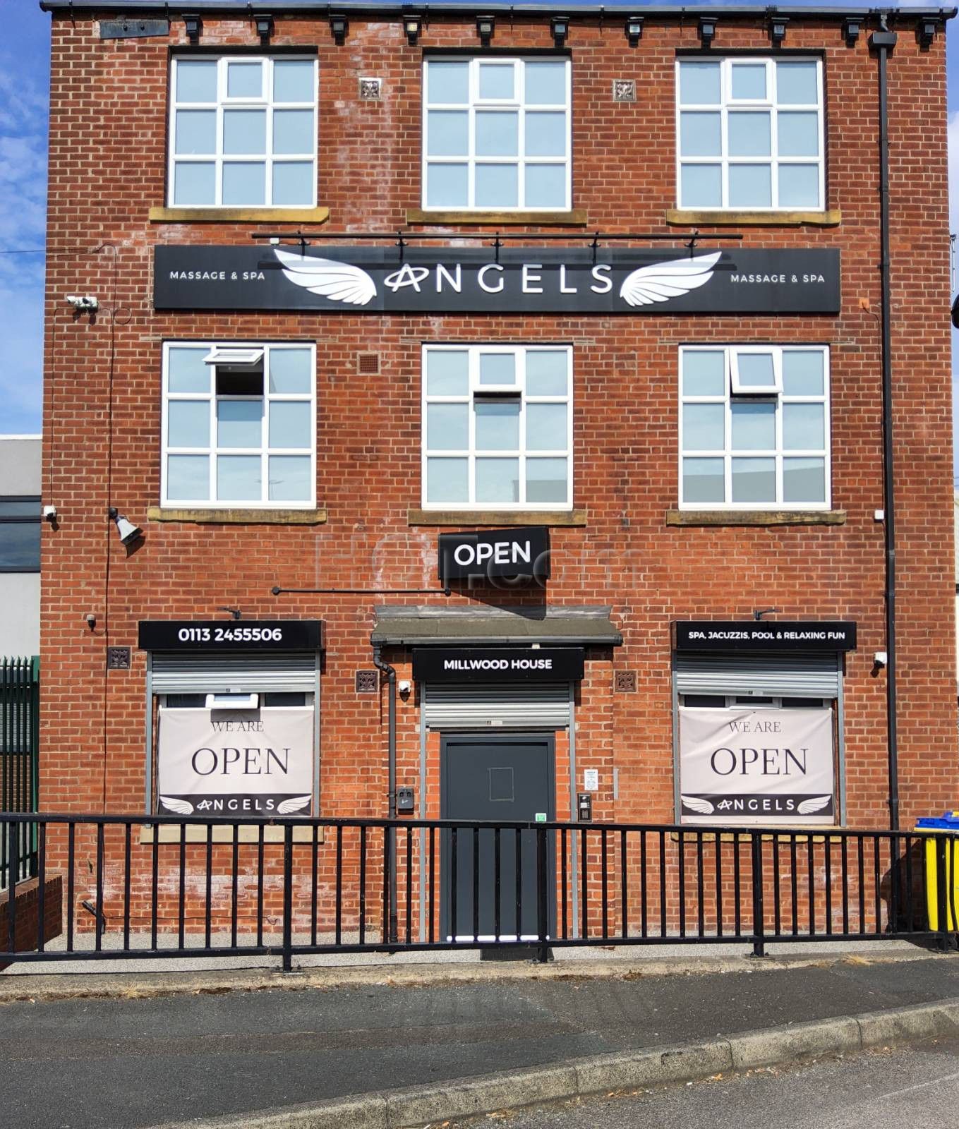 Leeds, England Angels Massage