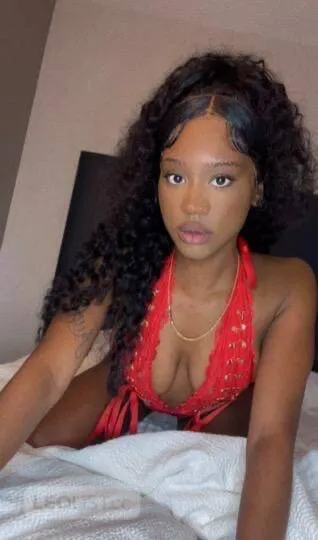 Escorts Longueuil, Quebec Stéphanie /Prête à tout pour vous satisfaire xoxo full gfe