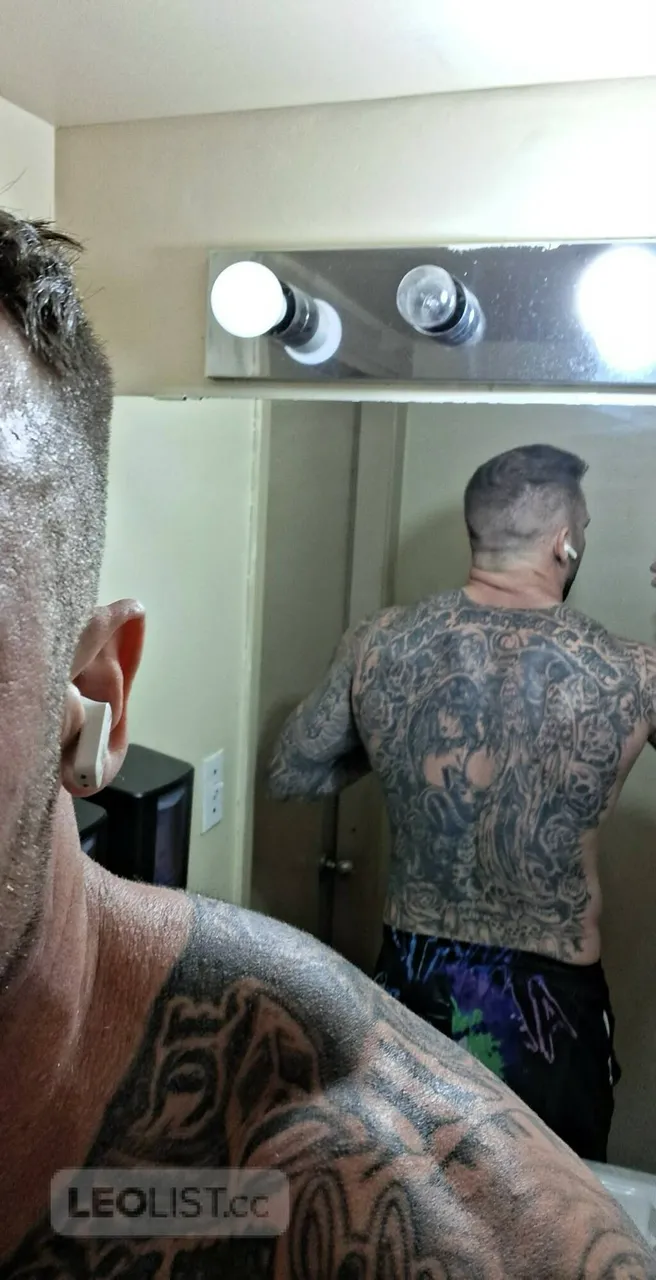 Escorts Calgary, Alberta Larry