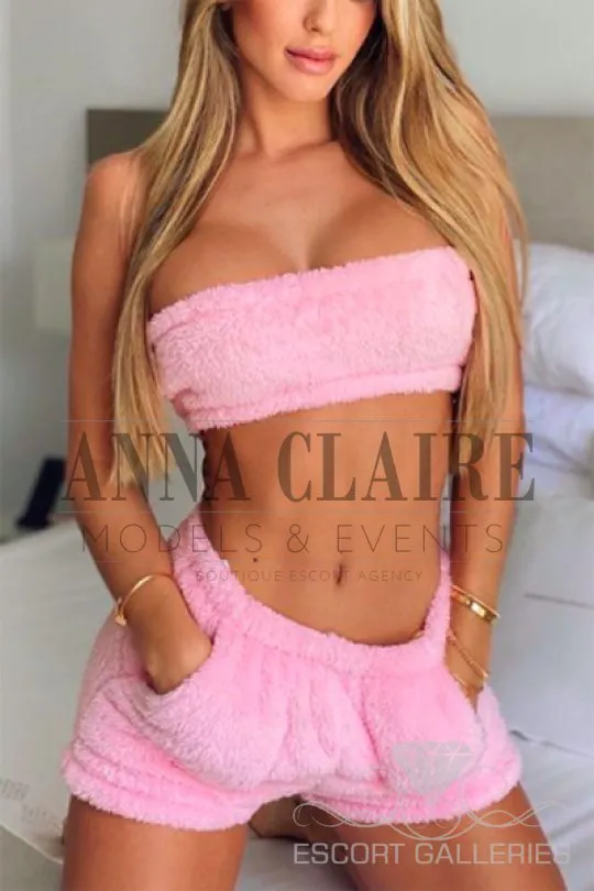 Escorts Milan, Italy Francesca