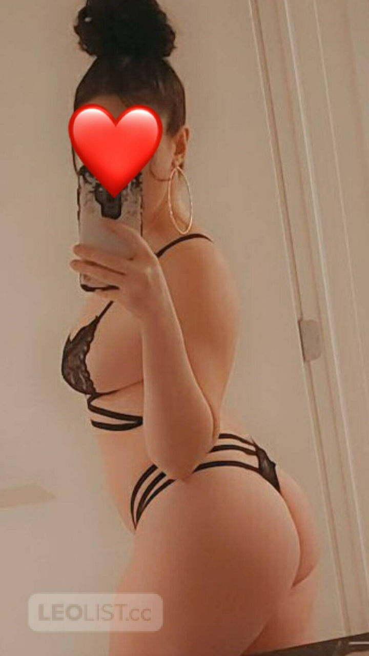 Escorts Moncton, New Brunswick New in town* Cum f*k me daddy