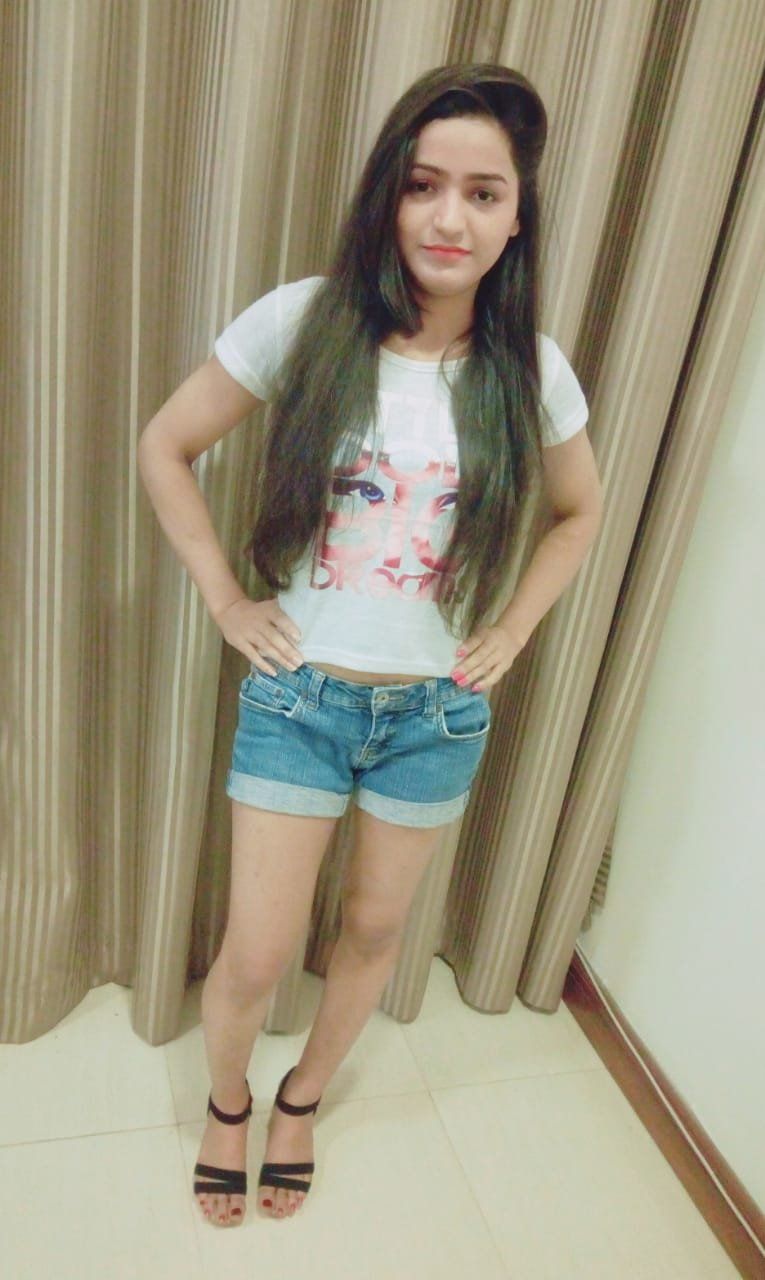 Escorts Dubai, United Arab Emirates Arpita Indian Girl