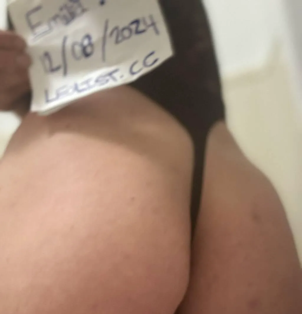 Escorts Kingston, Ontario Emilia