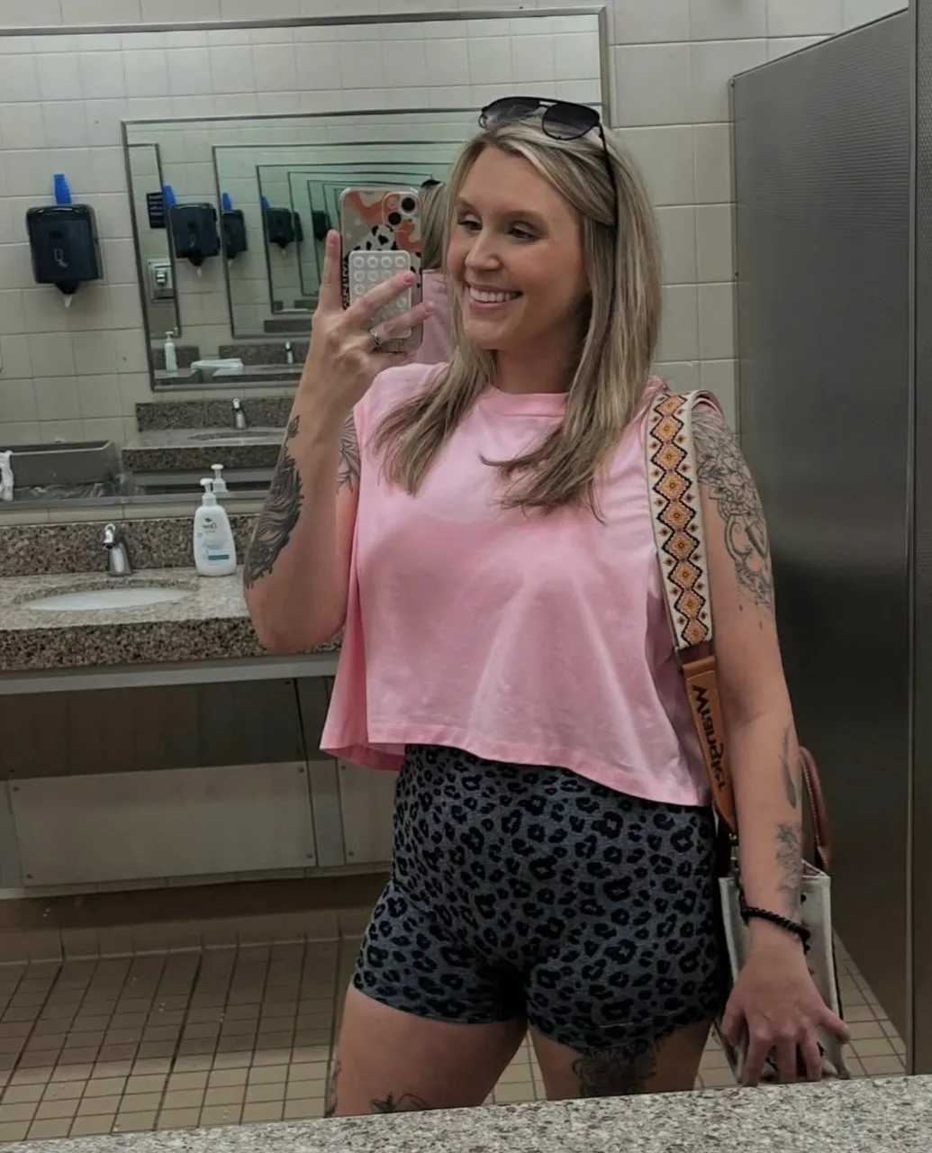 Escorts Calgary, Alberta Nicole Jayy